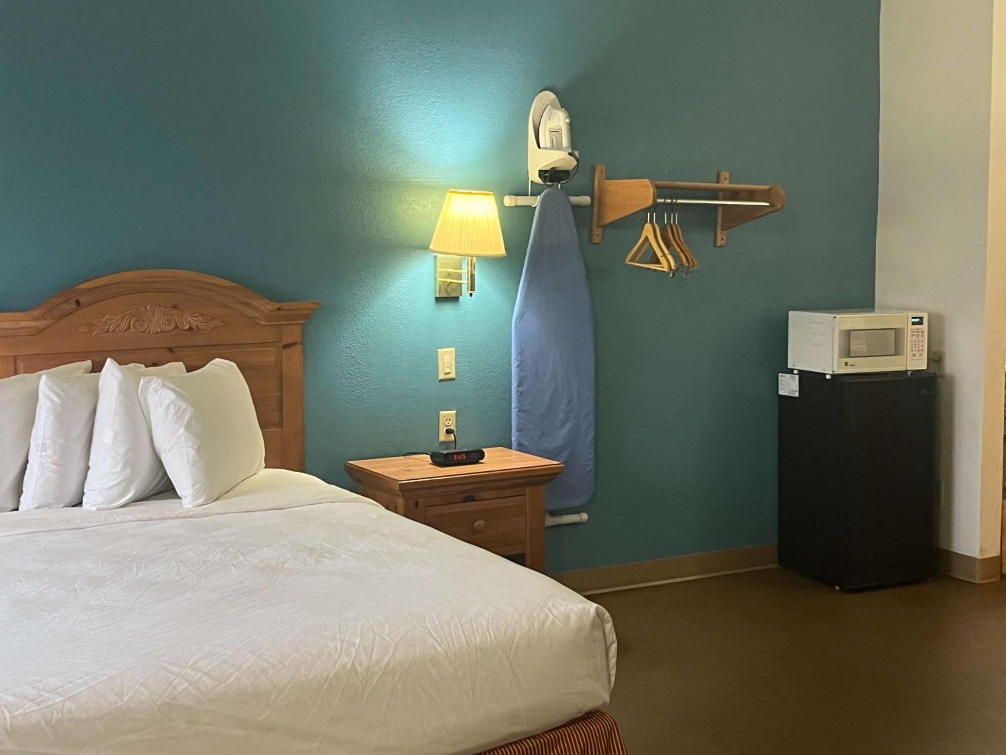 Motel 6 Portland, In Exterior photo